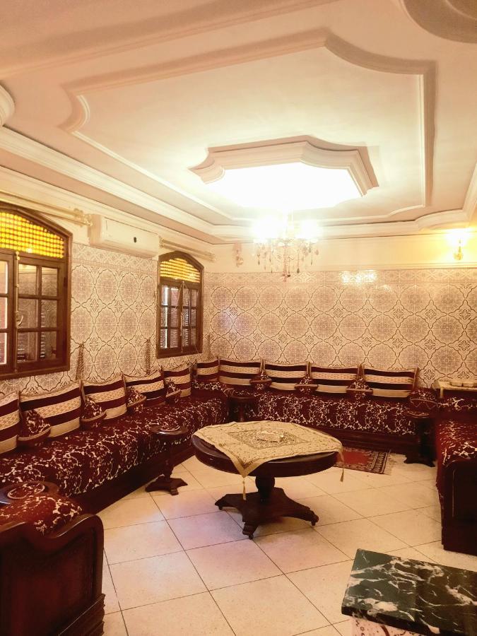 Stay With Low Budget Marrakesh Exterior photo