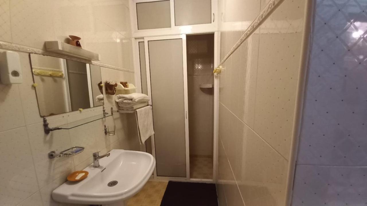 Stay With Low Budget Marrakesh Exterior photo